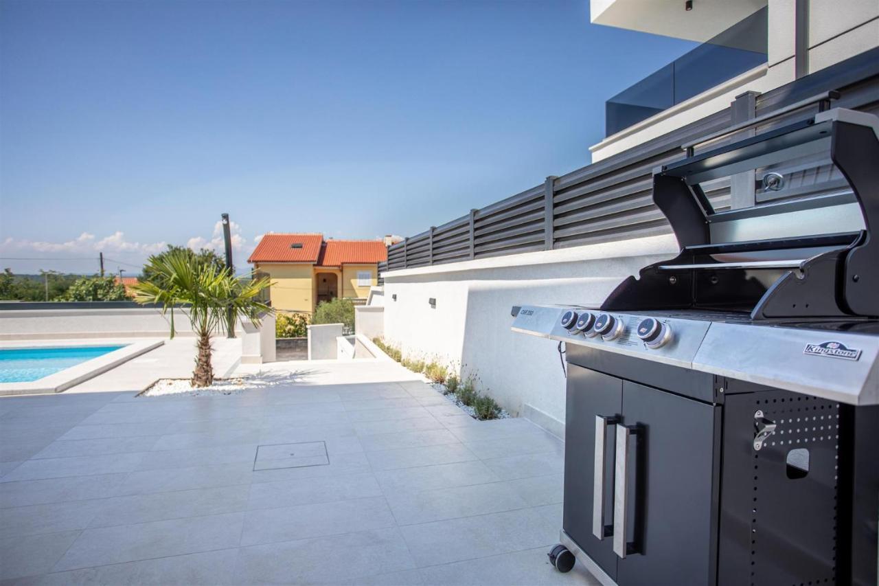 Villa Manhattan Dobrinj Exterior foto